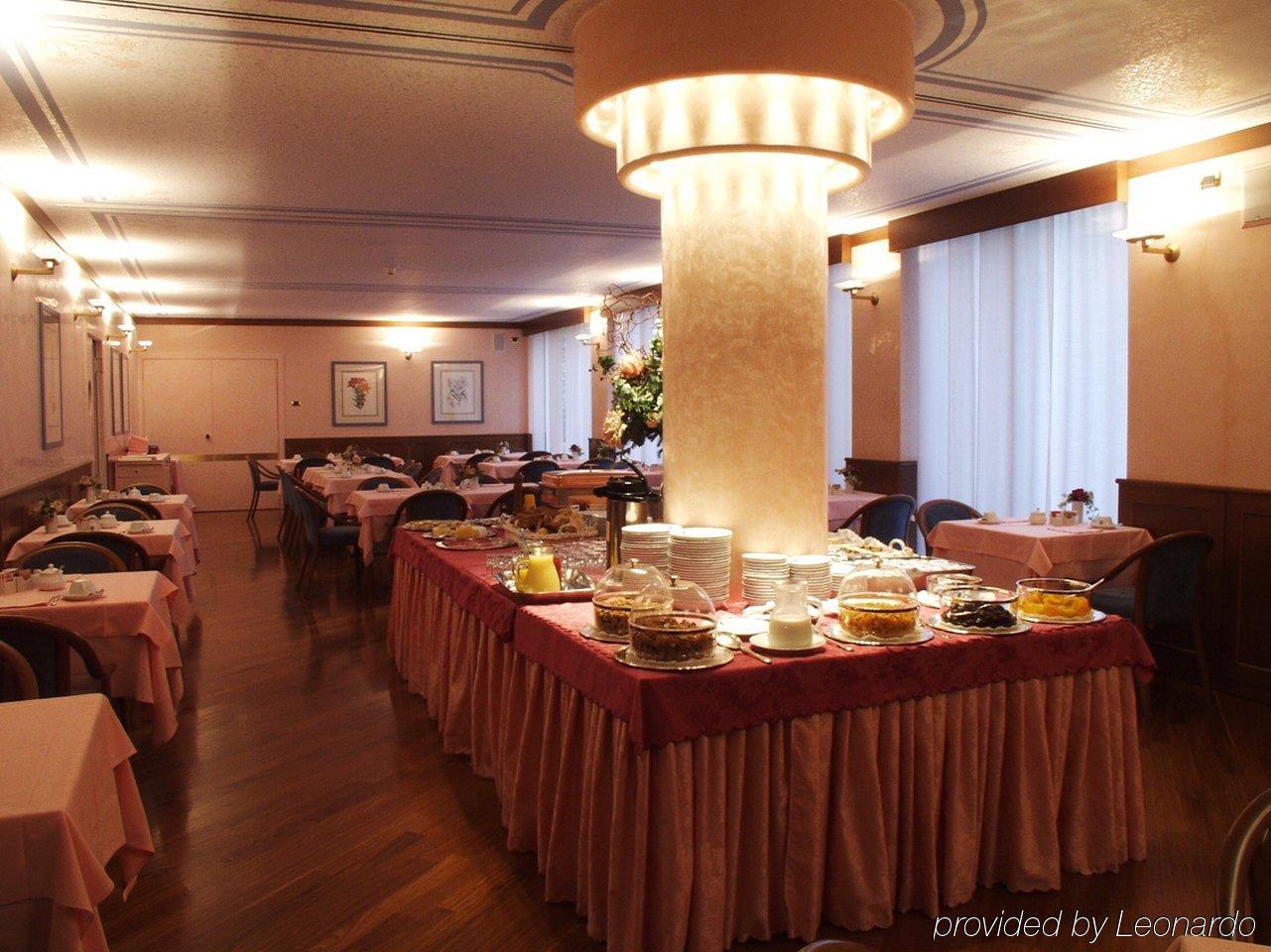 Hotel Crivi'S Milano Restoran fotoğraf